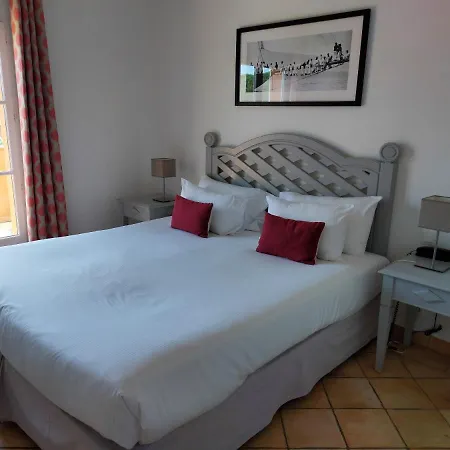 Les Bouis - Vue Hotel Ramatuelle