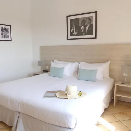 Les Bouis - Vue Hotel Ramatuelle