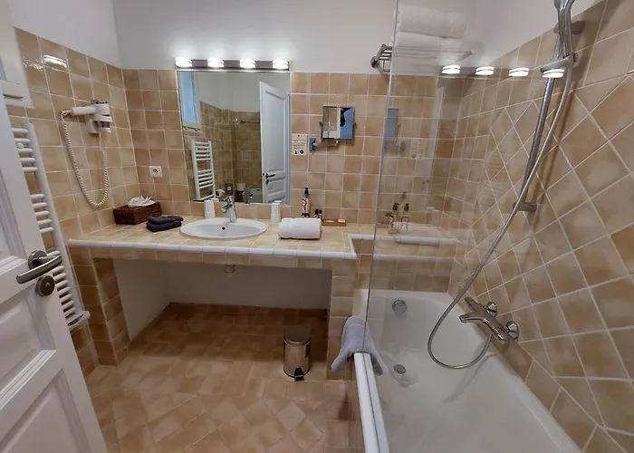فندق Les Bouis - Vue 4*