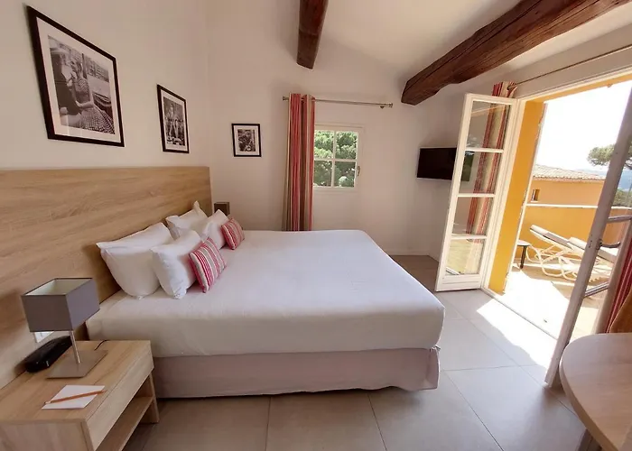 فندق Les Bouis - Vue 4*