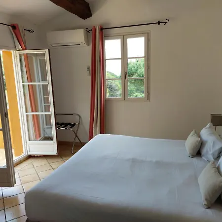 Les Bouis - Vue Hotel Ramatuelle