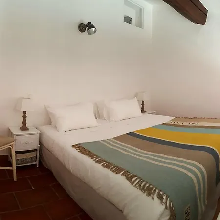 Les Bouis - Vue Hotel