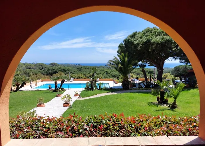 Les Bouis - Vue Hotel Ramatuelle